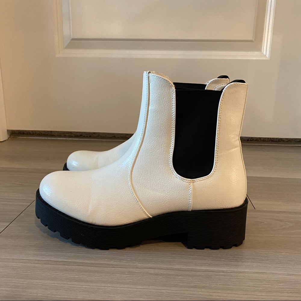 NEW White Chunky Faux Leather Boots